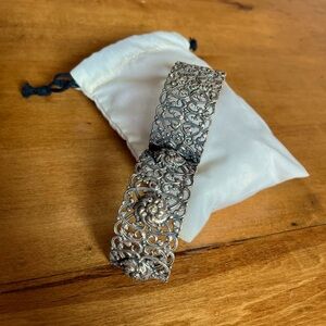 Vintage 1970s Silver metal bracelet in excellent condition